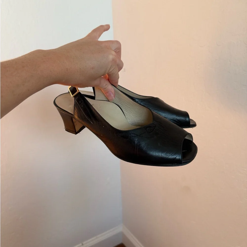Vintage Spanish Leather Sling Backs